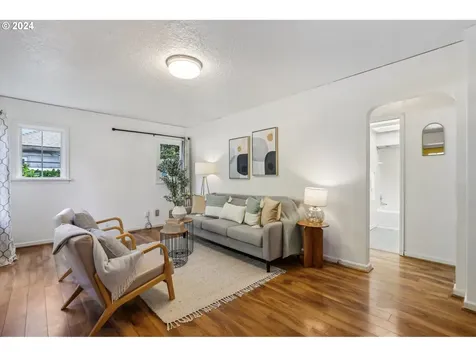 9320 N Saint Johns Avenue Portland OR 97203