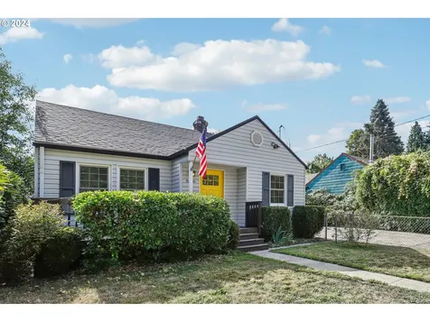 9320 N Saint Johns Avenue Portland OR 97203