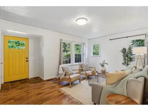 9320 N Saint Johns Avenue Portland OR 97203