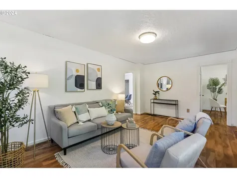9320 N Saint Johns Avenue Portland OR 97203