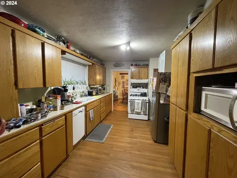3511 SE Brookwood Avenue Hillsboro OR 97123