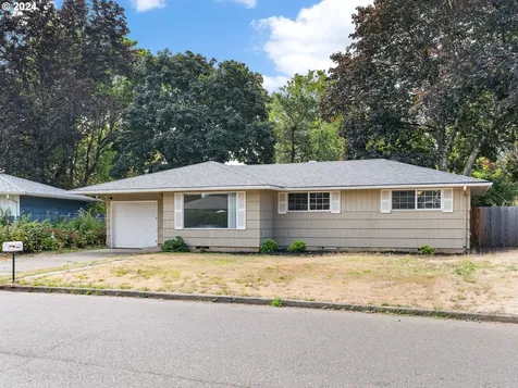 15322 Se Hawthorne Court Portland OR 97233