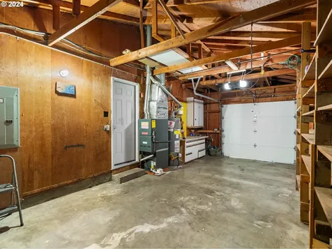 15322 Se Hawthorne Court Portland OR 97233