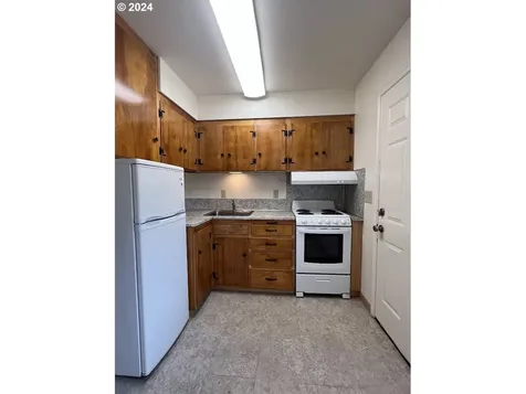 6431 Se Rhone Street Portland OR 97206