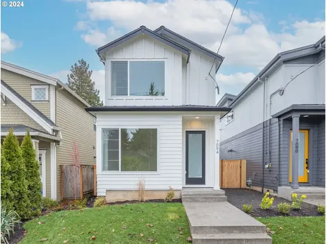 7094 N Omaha Avenue Portland OR 97217