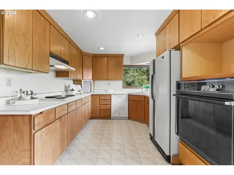 1228 Sw 60th Avenue Portland OR 97221