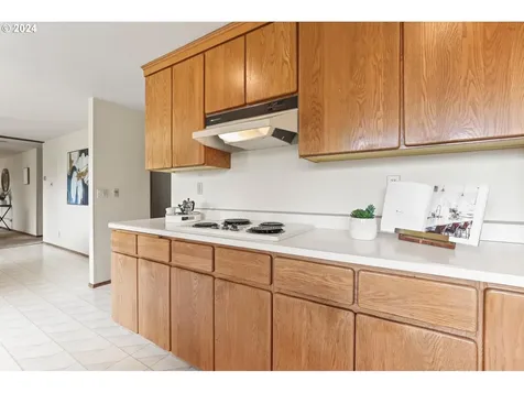 1228 Sw 60th Avenue Portland OR 97221