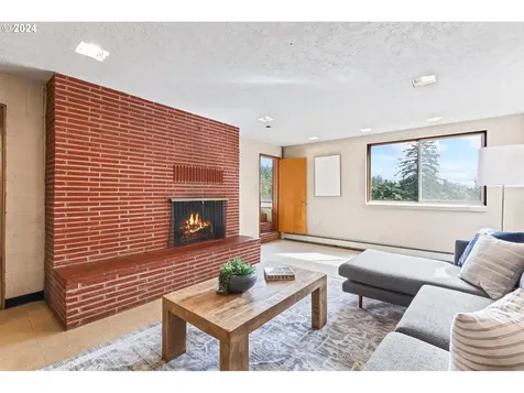 1228 Sw 60th Avenue Portland OR 97221