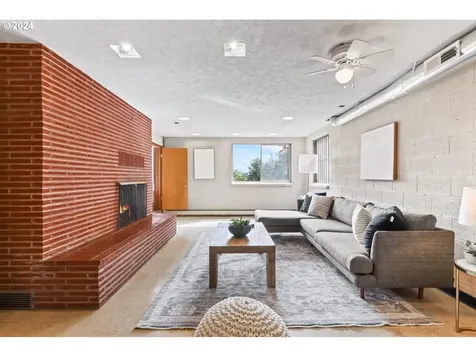 1228 Sw 60th Avenue Portland OR 97221