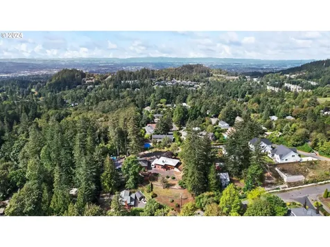 1228 Sw 60th Avenue Portland OR 97221