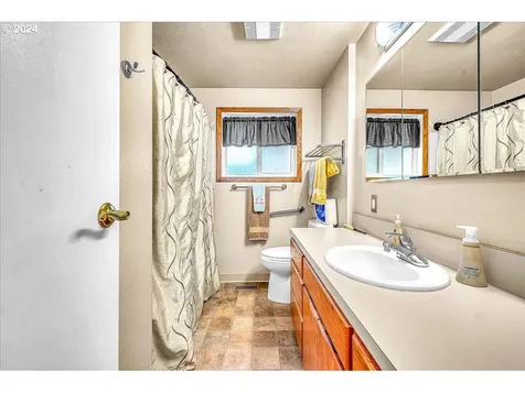 1416 Se 151st Avenue Portland OR 97233