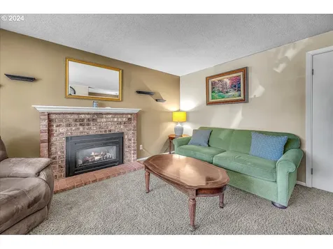 1416 Se 151st Avenue Portland OR 97233