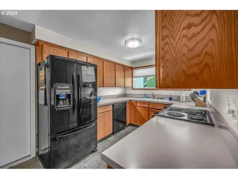 1416 Se 151st Avenue Portland OR 97233