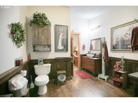 231 Alpha Way Onalaska WA 98570