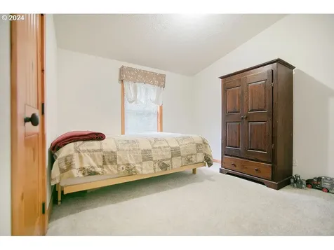 231 Alpha Way Onalaska WA 98570