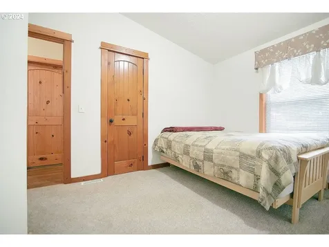 231 Alpha Way Onalaska WA 98570