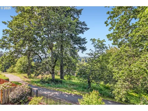 16675 SW Heceta Court Beaverton OR 97007