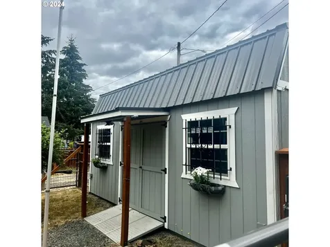1610 12th Avenue Sweet Home OR 97386