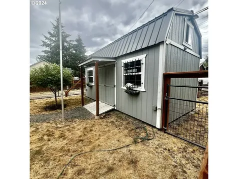 1610 12th Avenue Sweet Home OR 97386