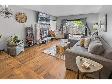20388 SW Boones Ferry Road Tualatin OR 97062