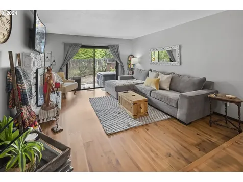 20388 SW Boones Ferry Road Tualatin OR 97062