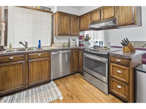 20388 SW Boones Ferry Road Tualatin OR 97062