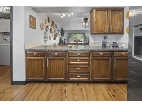 20388 SW Boones Ferry Road Tualatin OR 97062