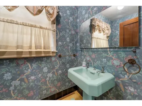 617 Nw Albemarle Terrace Portland OR 97210