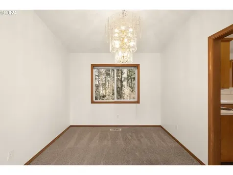 17437 Wake Robin Circle Oregon City OR 97045