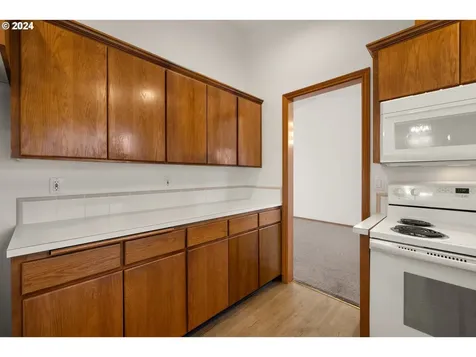 17437 Wake Robin Circle Oregon City OR 97045