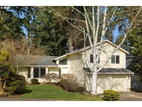 17437 Wake Robin Circle Oregon City OR 97045