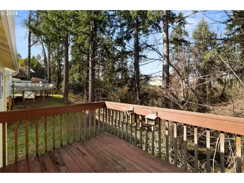 17437 Wake Robin Circle Oregon City OR 97045