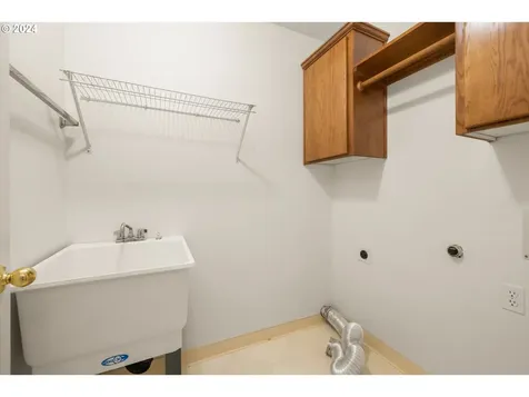 17437 Wake Robin Circle Oregon City OR 97045