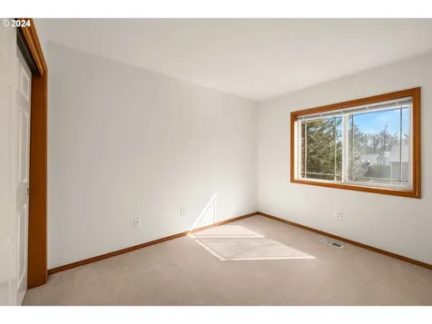 17437 Wake Robin Circle Oregon City OR 97045