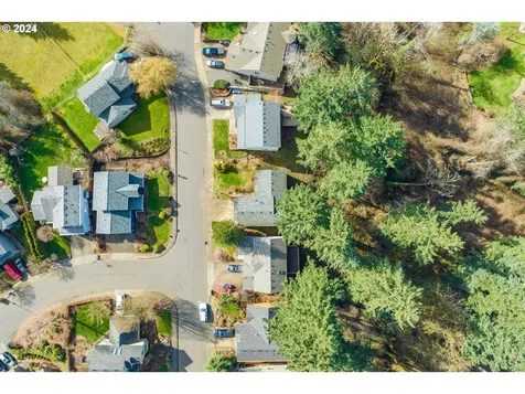 17437 Wake Robin Circle Oregon City OR 97045