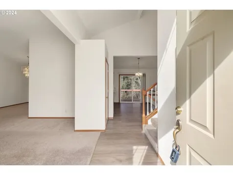 17437 Wake Robin Circle Oregon City OR 97045