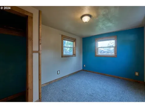 113 N Holmes Street Enterprise OR 97828