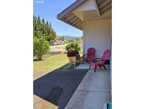 297 Roberts Creek Road Roseburg OR 97471