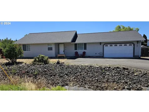 297 Roberts Creek Road Roseburg OR 97471