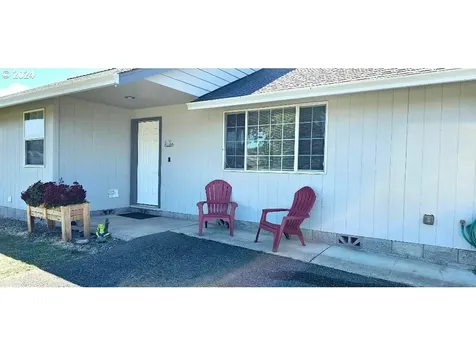 297 Roberts Creek Road Roseburg OR 97471