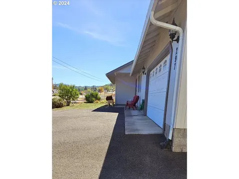 297 Roberts Creek Road Roseburg OR 97471