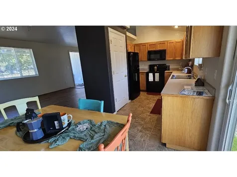 297 Roberts Creek Road Roseburg OR 97471