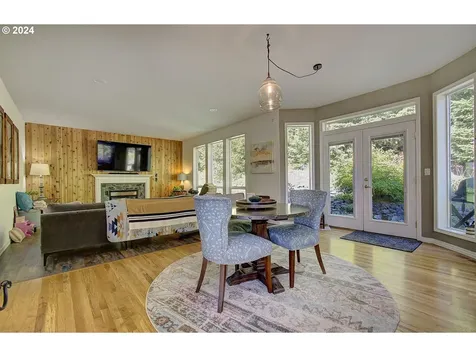 160 Melba Lane Woodland WA 98674