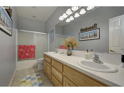 160 Melba Lane Woodland WA 98674