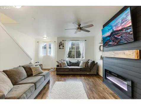 18330 Tickle Creek Avenue Sandy OR 97055
