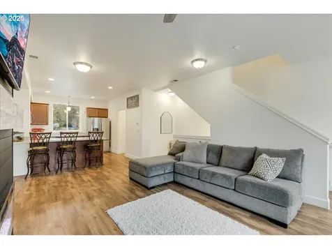 18330 Tickle Creek Avenue Sandy OR 97055