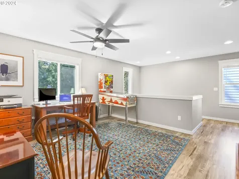 1727 Ne 15th Avenue Canby OR 97013