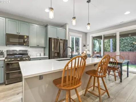 1727 Ne 15th Avenue Canby OR 97013