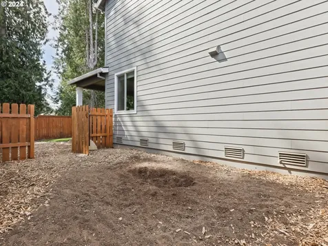 1727 Ne 15th Avenue Canby OR 97013