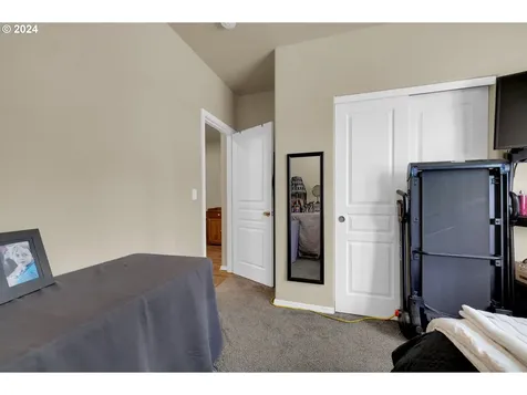 1059 S 1st Street Cottage Grove OR 97424